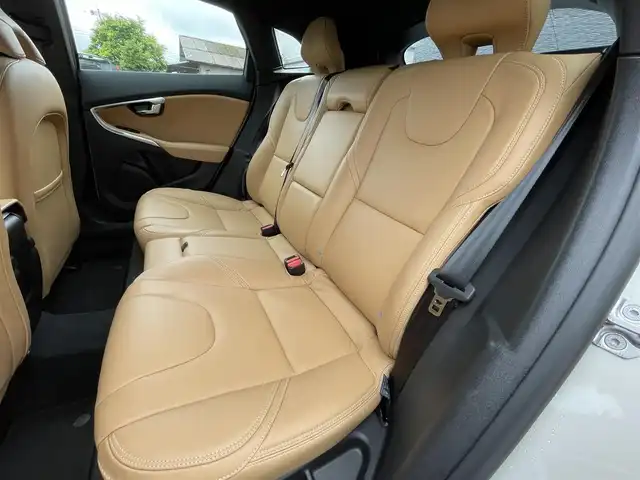 ボルボ Ｖ４０ D4 インスクリプション 栃木県 2019(令1)年 2.2万km ルミナスサンドメタリック インテリセーフ /アンバーレザー/シートヒーター /パワーシート /Harman/Kardon/ナビ /フルセグTV/バックカメラ/ETC/ACC/レーンキープアシスト/ブラインドスポット /リアソナー /LEDヘッドライト/オートライト
