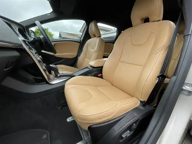ボルボ Ｖ４０ D4 インスクリプション 栃木県 2019(令1)年 2.2万km ルミナスサンドメタリック インテリセーフ /アンバーレザー/シートヒーター /パワーシート /Harman/Kardon/ナビ /フルセグTV/バックカメラ/ETC/ACC/レーンキープアシスト/ブラインドスポット /リアソナー /LEDヘッドライト/オートライト