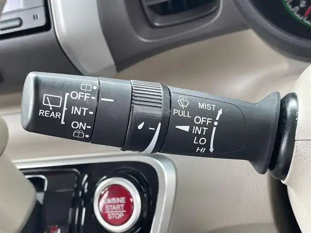 ホンダ Ｎ ＢＯＸ G SSパッケージ 滋賀県 2017(平29)年 3.6万km プレミアムホワイトパールⅡ 純正ナビ/(CD/DVD/フルセグ/Bluetooth)/バックカメラ/シートヒーター/ステアリングスイッチ/両側電動/ETC/HIDヘッドライト/オートライト/スマートキー/プッシュスタート