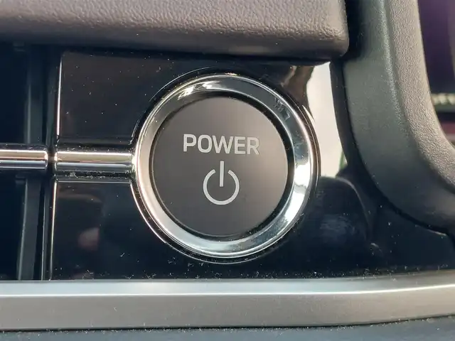三菱 アウトランダー ＰＨＥＶ G 東京都 2022(令4)年 1.7万km ホワイトダイヤモンド ワンオーナー/純正９型ナビ有りディスプレイオーディオ/・フルセグTV/・Bluetooth接続/マイパイロット/・レーダークルーズコントロールシステム（全車速追従機能付）/・車線維持支援機能/・衝突被害軽減ブレーキシステム/・前方衝突予測警報/・踏み間違い衝突防止アシスト/・車線逸脱警報システム/・標識認識システム/・後側方車両検知警報システム/・ドライブレコーダー（DRV-350)/オートマチックハイビーム/全方位カメラ/置くだけ充電/シートヒーター/パワーシート/純正20インチアルミホイール/純正フロアマット/充電ケーブルあり/新車時保証書/取扱説明書