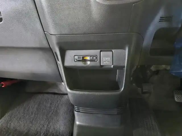 ホンダ Ｎ ＢＯＸ G Lパッケージ 宮崎県 2016(平28)年 7.6万km プレミアムアイボリーP 純正ナビ/　(Bluetooth/CD/DVD)/フルセグTV/片側パワースライドドア/バックモニター/ビルトインETC/ビークルスタビリティアシスト/オートエアコン/ステアリングスイッチ/スマートキーシステム/プッシュエンジンスタート/禁煙車