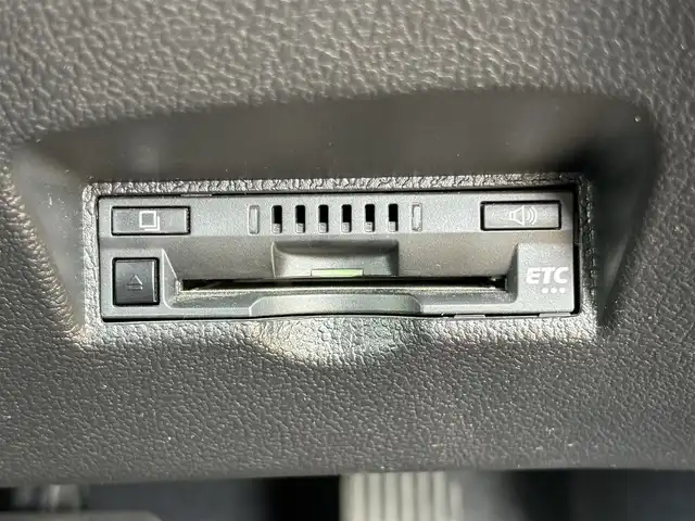 トヨタ プリウス S 宮崎県 2020(令2)年 6.3万km アティチュードブラックマイカ 純正ナビ/Bluetooth/バックカメラ/全周囲カメラ/フルセグテレビ/ETC/ドライブレコーダー/レーダークルーズコントロール/ブラインドスポットモニター/レーンディパーチャーアラート/オートマチックハイビーム/LEDヘッドライト/カーテンエアバッグ/シートカバー