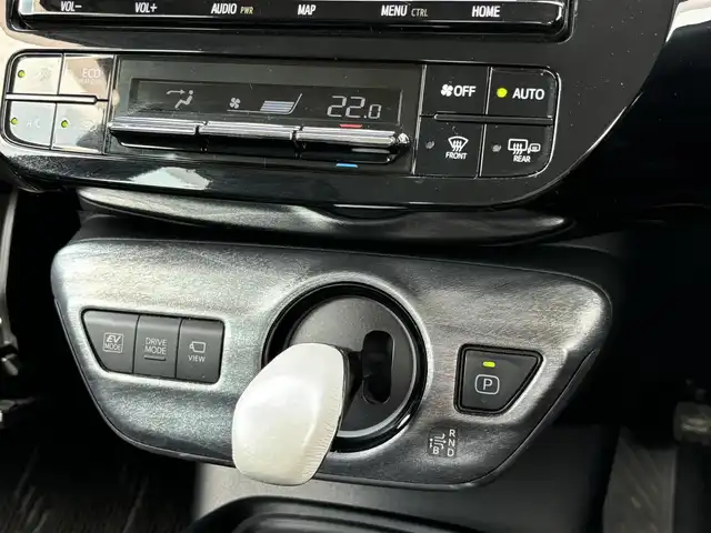 トヨタ プリウス S 宮崎県 2020(令2)年 6.3万km アティチュードブラックマイカ 純正ナビ/Bluetooth/バックカメラ/全周囲カメラ/フルセグテレビ/ETC/ドライブレコーダー/レーダークルーズコントロール/ブラインドスポットモニター/レーンディパーチャーアラート/オートマチックハイビーム/LEDヘッドライト/カーテンエアバッグ/シートカバー