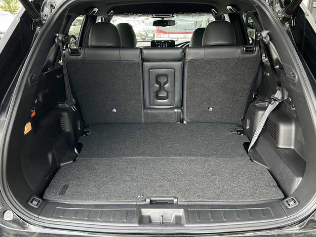 三菱 アウトランダー ＰＨＥＶ P 大阪府 2024(令6)年 0.9万km ブラックダイヤモンド １オーナー　マイパイロット　ＢＯＳＥサウンド　黒革シート　純正９型ナビ　 シートメモリー　シートヒーター 　ステアリングヒーター　ワイヤレス充電器　全方位カメラ　追従型クルーズコントロール　AC100V ＢＳＭ レーンキープアシスト コーナーセンサー オートライト LEDライト オートハイビーム ダウンヒルアシストコントロール パワーバックドア スマートキー 保証書 取扱説明書 純正フロアマット