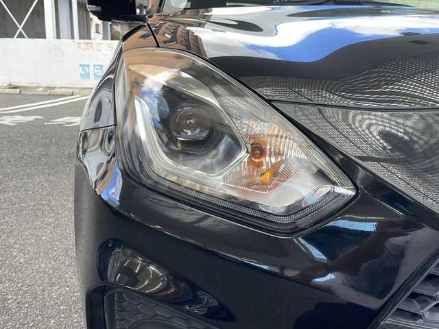 スズキ スイフト スポーツ セーフティPKG 大阪府 2019(平31)年 4.7万km スーパーブラックパール ワンオーナー/社外メモリーナビ/フルセグTV/Bluetoothオーディーオ/DVD再生/TVキャンセラー/バックカメラ/全方位カメラ/衝突軽減ブレーキ/車線逸脱警報/レーダークルーズコントロール/スマートキー/運転席シートヒーター/ETC/ドラレコ/LEDライト/純正17インチアルミホイル/スペアキー1本（スマートキー）