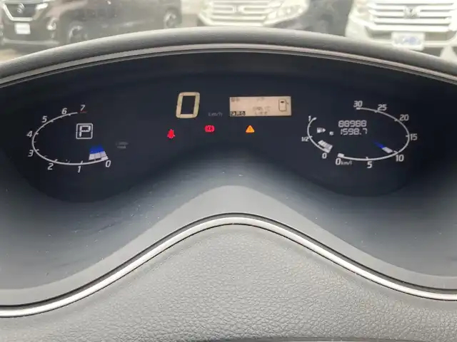 日産 セレナ ハイウェイスター Sハイブリッド 静岡県 2014(平26)年 8.9万km ダイヤモンドブラック (株)IDOMが運営する【じしゃロン焼津店】の自社ローン専用車両になります。こちらは現金またはオートローンご利用時の価格です。自社ローンご希望の方は別途その旨お申付け下さい/純正ＳＤナビ/（フルセグＴＶ/Ｂｌｕｅｔｏｏｔｈ接続/ＣＤ/ＤＶＤ/ミュージックサーバー）/フリップダウンモニター/両側パワースライドドア/衝突軽減システム/レーンキープアシスト/３６０°カメラ/ＥＴＣ