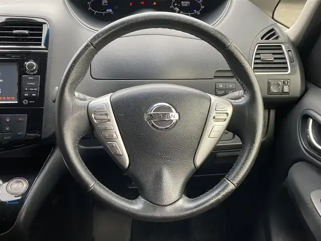 日産 セレナ ハイウェイスター Sハイブリッド 静岡県 2014(平26)年 8.9万km ダイヤモンドブラック (株)IDOMが運営する【じしゃロン焼津店】の自社ローン専用車両になります。こちらは現金またはオートローンご利用時の価格です。自社ローンご希望の方は別途その旨お申付け下さい/純正ＳＤナビ/（フルセグＴＶ/Ｂｌｕｅｔｏｏｔｈ接続/ＣＤ/ＤＶＤ/ミュージックサーバー）/フリップダウンモニター/両側パワースライドドア/衝突軽減システム/レーンキープアシスト/３６０°カメラ/ＥＴＣ