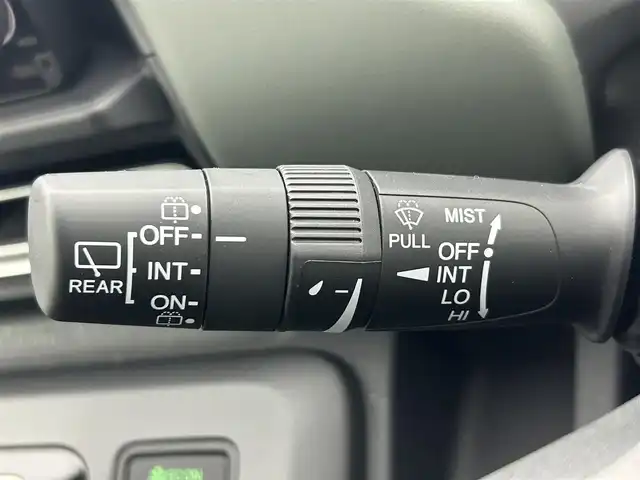 ホンダ フリード ハイブリット e:HEV クロスター 熊本県 2025(令7)年 0.1千km プラチナホワイトパール 登録済未使用車/純正9インチナビLXM-242ZFNI（ＡｐｐｌＣａｒＰｌａｙ・ＡｎｄｒｏｉｄＡｕｔｏ・ＢＴ・フルセグ・ＵＳＢ）/バックカメラ　/ホンダセンシング/・レーダークルーズコントロール/・衝突軽減ブレーキ/・誤発進制御機能/・後方誤発進抑制機能/・近距離衝突軽減ブレーキ/・歩行者事故低減ステアリング/・路外逸脱制御機能/・車線維持支援システム/・先行車発進お知らせ機能/・標識認識機能/横滑り防止/ブラインドスポットモニター/アイドリングストップ/両側パワースライドドア　/前後クリアランスソナー　/前席シートヒーター/ブレーキホールド/電子パーキング/後席サーキュレーター/純正１５インチAW/オートライト/オートマチックハイビーム/LEDヘッドライト/フォグランプ/スマートキー/プッシュスタート/スペアキー1本/保証書/取扱説明書