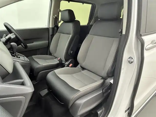 ホンダ フリード ハイブリット e:HEV クロスター 熊本県 2025(令7)年 0.1千km プラチナホワイトパール 登録済未使用車/純正9インチナビLXM-242ZFNI（ＡｐｐｌＣａｒＰｌａｙ・ＡｎｄｒｏｉｄＡｕｔｏ・ＢＴ・フルセグ・ＵＳＢ）/バックカメラ　/ホンダセンシング/・レーダークルーズコントロール/・衝突軽減ブレーキ/・誤発進制御機能/・後方誤発進抑制機能/・近距離衝突軽減ブレーキ/・歩行者事故低減ステアリング/・路外逸脱制御機能/・車線維持支援システム/・先行車発進お知らせ機能/・標識認識機能/横滑り防止/ブラインドスポットモニター/アイドリングストップ/両側パワースライドドア　/前後クリアランスソナー　/前席シートヒーター/ブレーキホールド/電子パーキング/後席サーキュレーター/純正１５インチAW/オートライト/オートマチックハイビーム/LEDヘッドライト/フォグランプ/スマートキー/プッシュスタート/スペアキー1本/保証書/取扱説明書