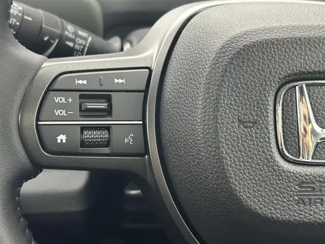 ホンダ フリード ハイブリット e:HEV クロスター 熊本県 2025(令7)年 0.1千km プラチナホワイトパール 登録済未使用車/純正9インチナビLXM-242ZFNI（ＡｐｐｌＣａｒＰｌａｙ・ＡｎｄｒｏｉｄＡｕｔｏ・ＢＴ・フルセグ・ＵＳＢ）/バックカメラ　/ホンダセンシング/・レーダークルーズコントロール/・衝突軽減ブレーキ/・誤発進制御機能/・後方誤発進抑制機能/・近距離衝突軽減ブレーキ/・歩行者事故低減ステアリング/・路外逸脱制御機能/・車線維持支援システム/・先行車発進お知らせ機能/・標識認識機能/横滑り防止/ブラインドスポットモニター/アイドリングストップ/両側パワースライドドア　/前後クリアランスソナー　/前席シートヒーター/ブレーキホールド/電子パーキング/後席サーキュレーター/純正１５インチAW/オートライト/オートマチックハイビーム/LEDヘッドライト/フォグランプ/スマートキー/プッシュスタート/スペアキー1本/保証書/取扱説明書