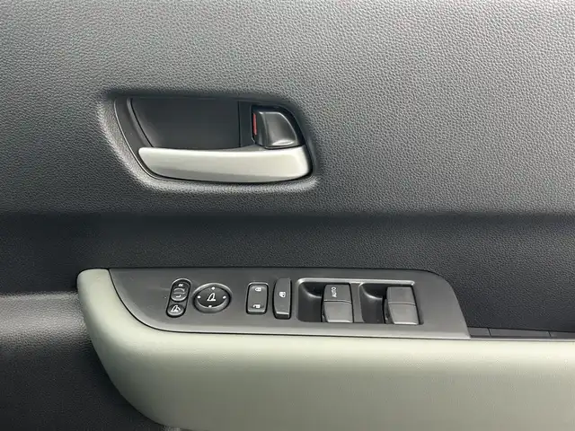 ホンダ フリード ハイブリット e:HEV クロスター 熊本県 2025(令7)年 0.1千km プラチナホワイトパール 登録済未使用車/純正9インチナビLXM-242ZFNI（ＡｐｐｌＣａｒＰｌａｙ・ＡｎｄｒｏｉｄＡｕｔｏ・ＢＴ・フルセグ・ＵＳＢ）/バックカメラ　/ホンダセンシング/・レーダークルーズコントロール/・衝突軽減ブレーキ/・誤発進制御機能/・後方誤発進抑制機能/・近距離衝突軽減ブレーキ/・歩行者事故低減ステアリング/・路外逸脱制御機能/・車線維持支援システム/・先行車発進お知らせ機能/・標識認識機能/横滑り防止/ブラインドスポットモニター/アイドリングストップ/両側パワースライドドア　/前後クリアランスソナー　/前席シートヒーター/ブレーキホールド/電子パーキング/後席サーキュレーター/純正１５インチAW/オートライト/オートマチックハイビーム/LEDヘッドライト/フォグランプ/スマートキー/プッシュスタート/スペアキー1本/保証書/取扱説明書