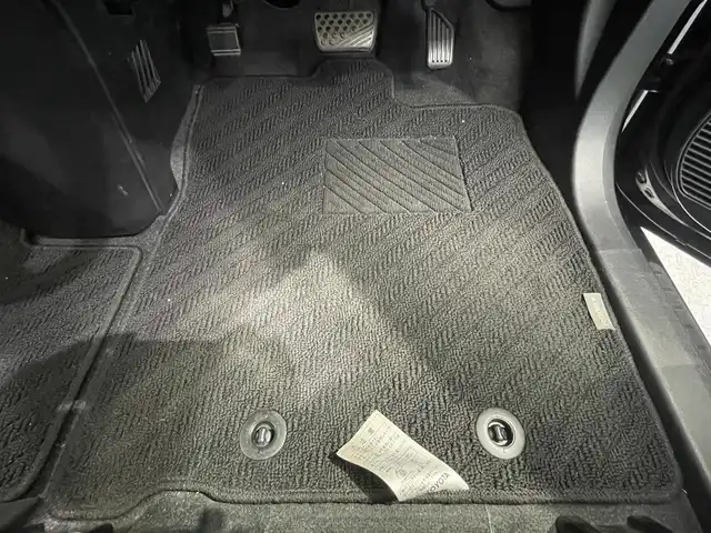 トヨタ ルーミー G 鹿児島県 2017(平29)年 5.1万km ブラックマイカメタリック ナビ/(フルセグTV/Bluetooth/DVD/CD)/クルーズコントロール/両側パワースライドドア/横滑り防止/ロールサンシェード/ＥＴＣ/アイドリングストップ/電動格納ミラー/オートライト/ヘッドライトレベライザー/純正フロアマット/プッシュスタート/スマートキー