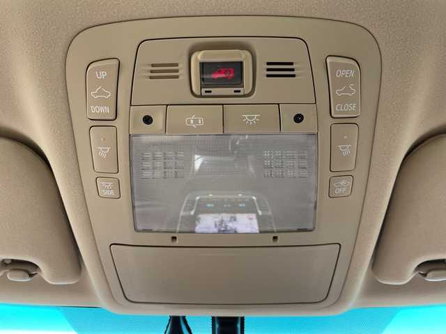 トヨタ クラウン マジェスタ Cタイプ 道央・札幌 2010(平22)年 7.6万km ホワイトパールクリスタルシャイン ・サンルーフ/・純正メーカーマルチナビ/・CD/DVD/HDD/フルセグTV/BT）/・バックカメラ　/・シートヒーター/エアシート　/・レザーシート/パワーシート　/・リアサンシェード　/・ステアリングスイッチ　/・純正フロアマット　/・ＬＥＤオートライト　/・ビルトインＥＴＣ/・スマートキー/スペアキー/・クルーズコントロール/・MTモード付AT/・クールボックス/・電動格納ミラー/・ウィンカーミラー/・フォグランプ/・エアサスコントロール