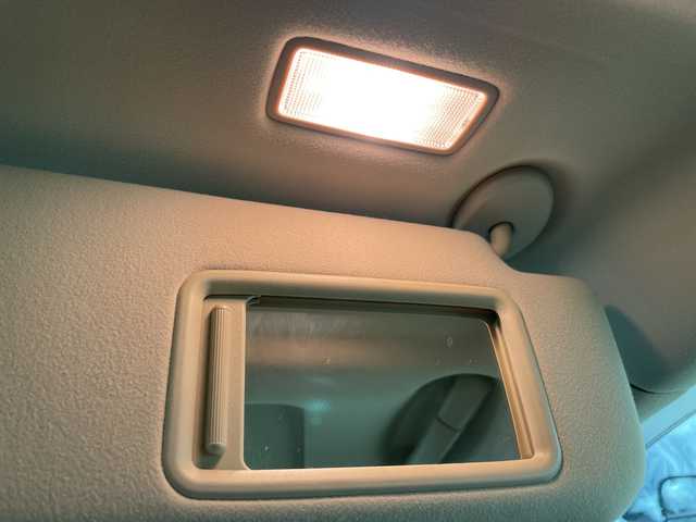 トヨタ クラウン マジェスタ Cタイプ 道央・札幌 2010(平22)年 7.6万km ホワイトパールクリスタルシャイン ・サンルーフ/・純正メーカーマルチナビ/・CD/DVD/HDD/フルセグTV/BT）/・バックカメラ　/・シートヒーター/エアシート　/・レザーシート/パワーシート　/・リアサンシェード　/・ステアリングスイッチ　/・純正フロアマット　/・ＬＥＤオートライト　/・ビルトインＥＴＣ/・スマートキー/スペアキー/・クルーズコントロール/・MTモード付AT/・クールボックス/・電動格納ミラー/・ウィンカーミラー/・フォグランプ/・エアサスコントロール