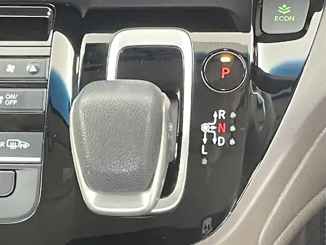 ホンダ フリード ハイブリット G ホンダセンシング 千葉県 2021(令3)年 4.2万km ミッドナイトブルービームM 禁煙車/純正メモリナビ/CD/DVD/BT/フルセグTV/後席モニター/両側パワースライドドア/ホンダセンシング/●衝突軽減ブレーキ〈CMBS〉/●誤発進抑制機能/●後方誤発進抑制機能/●歩行者事故低減ステアリング/●路外逸脱抑制機能/●ACC〈アダプティブ・クルーズ・コントロール〉/●LKAS〈車線維持支援システム〉/●オートハイビーム/●先行車発進お知らせ機能/●標識認識機能/ビルトインETC/バックカメラ/前席シートヒーター/スマートキー&プッシュスタート