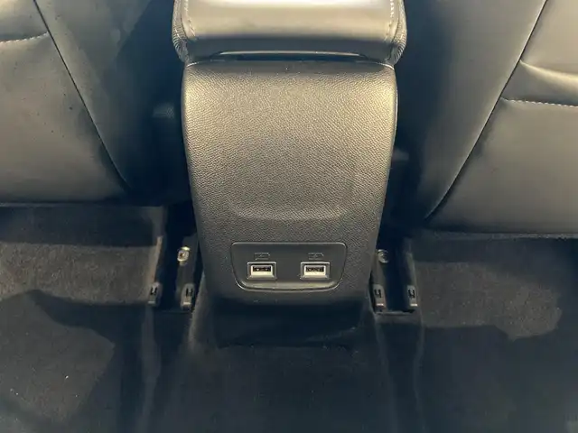 プジョー ２０８ アリュール 熊本県 2020(令2)年 3.5万km BLANC NACRE ・スマートキー/・プッシュスタート/・アクティブセーフティブレーキ/・トラフィックサインインフォメーション/・疲労検知/・パーキングセンサー/・レーンアシスト/・クルーズコントロール(追従式)/・ハーフレザーシート/・純正ディスプレイオーディオ/　【Bluetooth・USB・AppleCarPlay・AndroidAuto】/・バックカメラ/・ETC/・ワイヤレス充電/・ドライブレコーダー(前方録画)/・LEDヘッドランプ