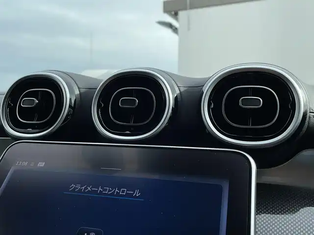 メルセデス・ベンツ Ｍ・ベンツ Ｃ２２０ｄ ステーションワゴン アバンギャルドAMGライン 東京都 2024(令6)年 1.2万km パール AMGライン/レーダーセーフティパッケージ/純正ナビ/フルセグTV/Bluetooth/USB/AppleCarPlay/AndroidAuto/スポーツサスペンション/ETC2.0/前後純正ドライブレコーダー/ハーフレザーシート/シートヒーター/前席パワーシート/ルーフレール/アダプティブクルーズコントロール/パーキングアシスト/電動リアゲート/コーナーセンサー