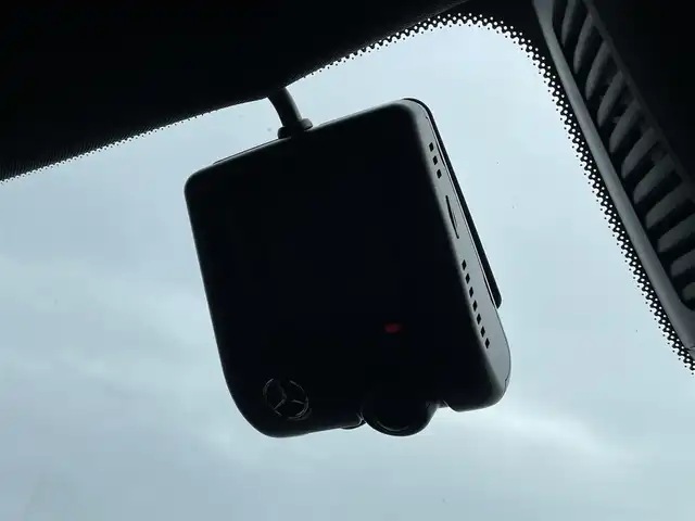 メルセデス・ベンツ Ｍ・ベンツ Ｃ２２０ｄ ステーションワゴン アバンギャルドAMGライン 東京都 2024(令6)年 1.2万km パール AMGライン/レーダーセーフティパッケージ/純正ナビ/フルセグTV/Bluetooth/USB/AppleCarPlay/AndroidAuto/スポーツサスペンション/ETC2.0/前後純正ドライブレコーダー/ハーフレザーシート/シートヒーター/前席パワーシート/ルーフレール/アダプティブクルーズコントロール/パーキングアシスト/電動リアゲート/コーナーセンサー