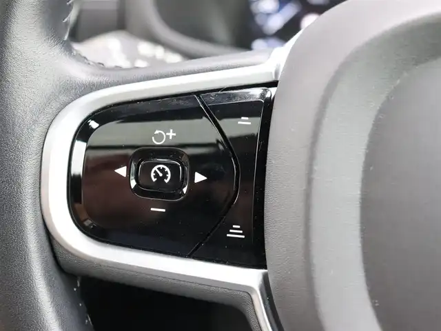 ボルボ Ｖ６０ T5 インスクリプション 宮城県 2018(平30)年 5.5万km ぺブルグレー 純正ナビ【ＢＴ／ＣＤ／フルセグＴＶ】/パノラマサンルーフ　/ハーマンカードン　/前席メモリー付きパワーシート　/茶レザーシート　/前後ドライブレコーダー　/前席シートヒーター/エアシート　/ヘッドアップディスプレイ　/自動駐車システム　/レーンキーピングエイド/ブラインドスポットアシスト/アダプティブクルーズコントロール/衝突回避/アンビエントライト/パワーテールゲート/純正19インチAW/LEDヘッドライト/オートマチックハイビーム/ルーフレール/360°カメラ/禁煙車