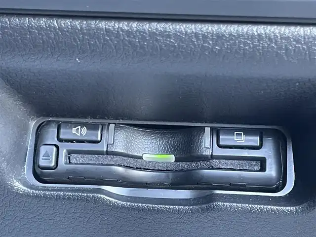 マツダ マツダ３ファストバック XD プロアクティブ 香川県 2019(令1)年 1.8万km マシーングレープレミアムM i-ACTIVSENSE/・衝突被害軽減ブレーキ/・車線逸脱警報/・アダプティブLEDヘッドライト/・360°ビューモニター/・リアクロストラフィックアラート (RCTA)/・スマートブレーキサポート (SBS)/・マツダレーダーークルーズコントロール (MRCC)/純正SDナビ/・BT接続/・フルセグTV/・CD/DVD/・AM/FM/クリアランスソナー/ディーゼル/ターボ/純正18インチアルミホイール/純正フロアマット/LEDヘッドライト/ヘッドアップディスプレイ/パドルシフト/革巻きステアリング/ステアリングリモコン/プッシュスタート/スマートキー/前後ドライブレコーダー/アイドリングストップ/ETC/電動パーキングブレーキ/オートホールド