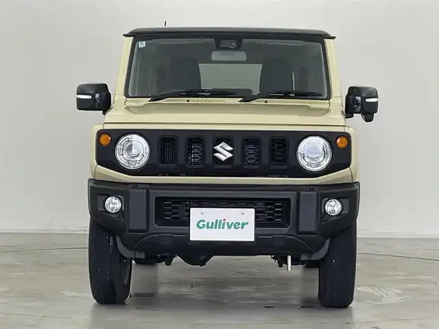 スズキ ジムニー XC 群馬県 2024(令6)年 0.4万km シフォンアイボリーメタリックブラック2トーンルーフ スズキセーフティサポート/・デュアルセンサーブレーキサポート/・車線逸脱警報機能/・ふらつき警報機能/・先行車発進お知らせ機能/・ハイビームアシスト/・標識認識/クルーズコントロール/前席シートヒーター/LEDヘッドライト/フォグランプ/純正アルミホイール/ダウンヒルアシストコントロール/プッシュスタート/スマートキー