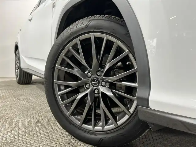 レクサス ＲＸ 200t Fスポーツ 大阪府 2016(平28)年 3.1万km ホワイトノーヴァガラスフレーク サンルーフ 赤革シート 純正ナビ(フルセグ/DVD再生/Bluetooth) バックカメラ ETC パワーシート/ヒーター/エアコン ハンドルヒーター 電動リアゲート 衝突軽減 レーダーC BSM
