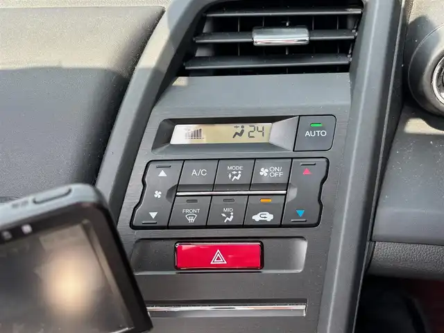 ホンダ Ｓ６６０ α 宮城県 2017(平29)年 2.6万km プレミアムスターホワイトパール シティブレーキアクティブシステム/＝＝＝/6速MT/クルーズコントロール/社外ポータブルナビ（CN-G510D）/ETC/ハーフレザーシート/革巻きステアリング/LEDヘッドライト/LEDポジションランプ/オートライト/スマートキー/プッシュスタート/純正アルミホイール/無限フロアマット/Wエアバッグ