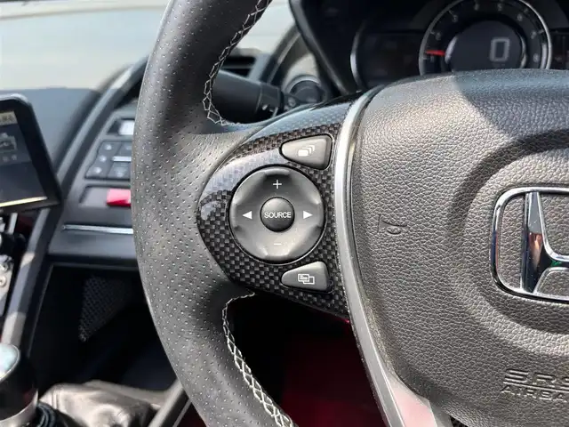 ホンダ Ｓ６６０ α 宮城県 2017(平29)年 2.6万km プレミアムスターホワイトパール シティブレーキアクティブシステム/＝＝＝/6速MT/クルーズコントロール/社外ポータブルナビ（CN-G510D）/ETC/ハーフレザーシート/革巻きステアリング/LEDヘッドライト/LEDポジションランプ/オートライト/スマートキー/プッシュスタート/純正アルミホイール/無限フロアマット/Wエアバッグ