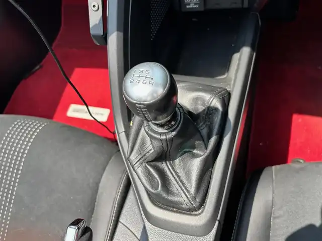 ホンダ Ｓ６６０ α 宮城県 2017(平29)年 2.6万km プレミアムスターホワイトパール シティブレーキアクティブシステム/＝＝＝/6速MT/クルーズコントロール/社外ポータブルナビ（CN-G510D）/ETC/ハーフレザーシート/革巻きステアリング/LEDヘッドライト/LEDポジションランプ/オートライト/スマートキー/プッシュスタート/純正アルミホイール/無限フロアマット/Wエアバッグ