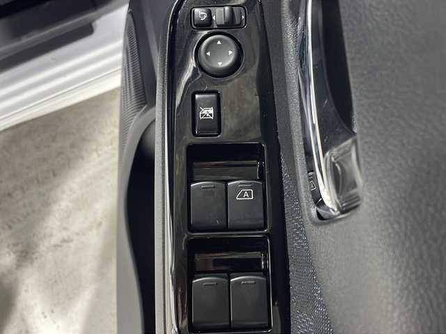 日産 デイズ 福岡県 2021(令3)年 3.2万km パール 純正ナビ/アラウンドビューモニター/フルセグ/Bluetooth/ETC/W+サイドエアバッグ/前後ドライブレコーダー/エマージェンシーブレーキ/レーンキープ/先行車発車お知らせ/前後コーナーセンサー/アイドリングストップ/純正アルミ/DVD/スペアキー/スマートキー/オートライト