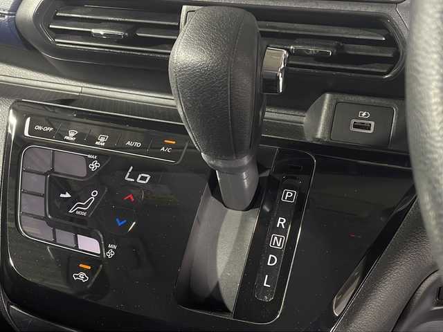 日産 デイズ 福岡県 2021(令3)年 3.2万km パール 純正ナビ/アラウンドビューモニター/フルセグ/Bluetooth/ETC/W+サイドエアバッグ/前後ドライブレコーダー/エマージェンシーブレーキ/レーンキープ/先行車発車お知らせ/前後コーナーセンサー/アイドリングストップ/純正アルミ/DVD/スペアキー/スマートキー/オートライト