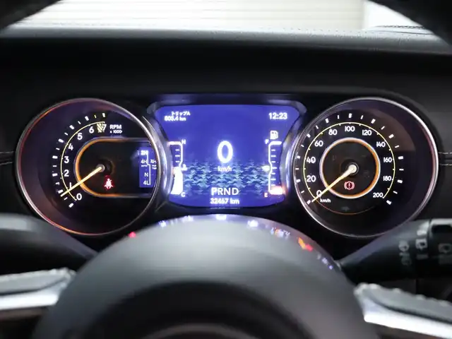 クライスラー・ジープ ジープ ラングラー アンリミテッド サハラ 静岡県 2019(令1)年 3.3万km 青 衝突軽減ブレーキ　/黒革　/ＡＣＣ　/純正ナビＴＶ　/バックカメラ　/ＥＴＣ　/ＬＥＤ　/ＪＩＰＰＥＳＥＮマフラー　/ＪＩＰＰＥＳＥＮ１７ＡＷ　/シートヒーター　/ハンドルヒーター　/コーナーセンサー　/スペアキー