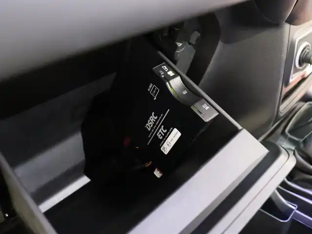 クライスラー・ジープ ジープ ラングラー アンリミテッド サハラ 静岡県 2019(令1)年 3.3万km 青 衝突軽減ブレーキ　/黒革　/ＡＣＣ　/純正ナビＴＶ　/バックカメラ　/ＥＴＣ　/ＬＥＤ　/ＪＩＰＰＥＳＥＮマフラー　/ＪＩＰＰＥＳＥＮ１７ＡＷ　/シートヒーター　/ハンドルヒーター　/コーナーセンサー　/スペアキー