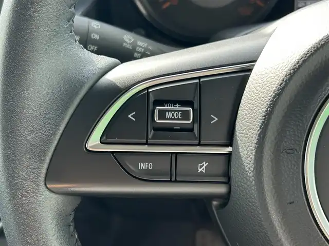 スズキ ジムニー XC 和歌山県 2022(令4)年 3.1万km ブルーイッシュブラックパール3 社外７インチナビ/バックカメラ/(BT/CD/DVD）/衝突軽減ブレーキ/クルーズコントロール/レーンキープアシスト/ダウンヒルアシスト/横滑り防止機能/前後ドライブレコーダー/ビルトインETC/前席シートヒーター/ルーフラッピング/レザー調シートカバー/LEDヘッドライト/フォグランプ/オートライト