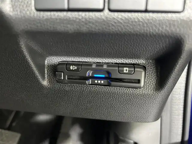 ホンダ フリード G 佐賀県 2023(令5)年 1.5万km プレミアムクリスタルブルークリスタル 社外９型ナビ/（フルセグTV/CD/DVD/USB/Bluetooth/SD録音）/衝突被害軽減ブレーキ/バックカメラ/ドライブレコーダー/レーンキープアシスト/追従型クルーズコントロール/ハーフレザーシート/シートヒーター/純正アルミホイール/ＬＥＤヘッドライト/オートライト/ETC/横滑り防止装置/盗難防止装置/アイドリングストップ