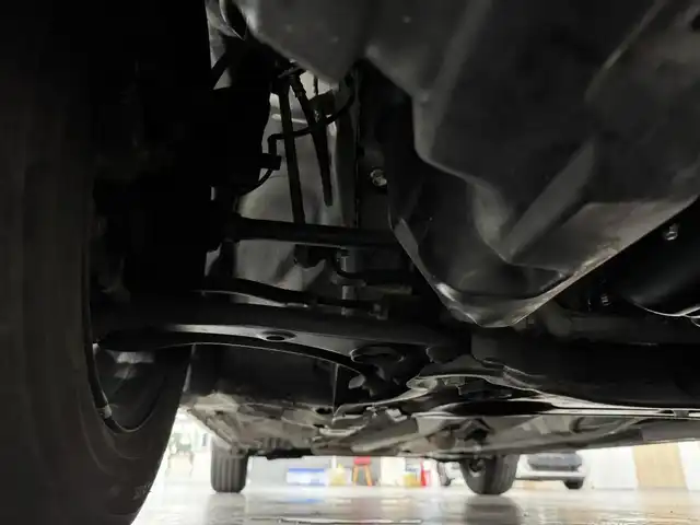 日産 ノート X エマージェンシーブレーキ 三重県 2014(平26)年 7.3万km ブリリアントホワイトパール ガソリン/FF/フロアCVT/カロッツェリア 7インチ『楽ナビ』 AVIC-MRZ099W/（CD/DVD/MSV/SD/FM/AM/DTV/Bluetooth/iPod/USB/AUX）/バックカメラ/安全/・エマージェンシーブレーキ/・LDW（車線逸脱警報）/・VDC（ビークルダイナミクスコントロール）/・ABS/・運転席・助手席Wエアバッグ/装備/・マニュアルエアコン/・プッシュスタート/・電動格納ドアミラー/・パワーウインドウ/・パワーステアリング/・純正ホイールキャップ＋14インチスチールホイール/・インテリジェントキーx2/など