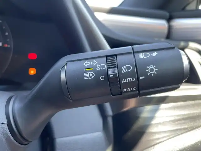 レクサス ＥＳ 300h Fスポーツ 石川県 2020(令2)年 4.2万km ホワイトノーヴァガラスフレーク ワンオーナー/純正ナビ/フルセグTV/全方位カメラ/LEDヘッドライト/ETC/サンルーフ/革シート/レクサスセーフティ/レーダークルーズ/純正アルミホイール/スマートキー/プッシュスタート/電動ミラー/レーンアシスト/ドライブレコーダー/保証書