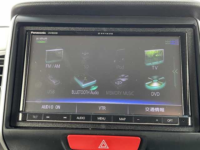 ホンダ Ｎ ＢＯＸ カスタム G Lパッケージ 埼玉県 2017(平29)年 6.6万km シャイニンググレーM (株)IDOMが運営する【じしゃロン川越店】の自社ローン専用車両になります。こちらは現金またはオートローンご利用時の価格です。自社ローンご希望の方は別途その旨お申付け下さい/社外SDナビ　CN-RE03D/フルセグ/Bluetooth/CD/DVD/AM/FM/バックカメラ/パワースライドドア/ETC/純正１４インチアルミホイール/HID/フォグ/ウインカーミラー/スマートキー/スペアキー/プッシュスタート/リアシェード/ドアバイザー/純正フロアマット/車両取扱説明書/保証書