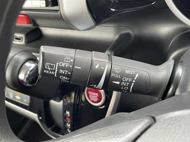 ホンダ Ｎ ＢＯＸ カスタム G Lパッケージ 埼玉県 2017(平29)年 6.6万km シャイニンググレーM (株)IDOMが運営する【じしゃロン川越店】の自社ローン専用車両になります。こちらは現金またはオートローンご利用時の価格です。自社ローンご希望の方は別途その旨お申付け下さい/社外SDナビ　CN-RE03D/フルセグ/Bluetooth/CD/DVD/AM/FM/バックカメラ/パワースライドドア/ETC/純正１４インチアルミホイール/HID/フォグ/ウインカーミラー/スマートキー/スペアキー/プッシュスタート/リアシェード/ドアバイザー/純正フロアマット/車両取扱説明書/保証書