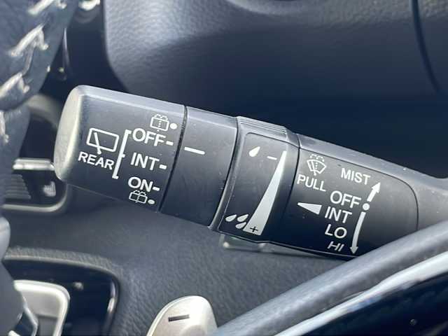 ホンダ Ｎ ＢＯＸ カスタム L ターボ 三重県 2021(令3)年 4.3万km プラチナホワイトパール 社外8型ナビ/バックカメラ/前席シートヒーター/両側パワースライドドア/衝突軽減ブレーキ/レーンキープアシスト/先行車発進お知らせ/標識認識/レーダークルーズコントロール/パドルシフト/LEDヘッドライト/フォグライト/社外前後ドライブレコーダー/ステアリングリモコン/USB給電/電動格納ミラー/禁煙車