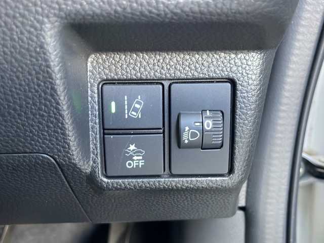 ホンダ Ｎ ＢＯＸ カスタム L ターボ 三重県 2021(令3)年 4.3万km プラチナホワイトパール 社外8型ナビ/バックカメラ/前席シートヒーター/両側パワースライドドア/衝突軽減ブレーキ/レーンキープアシスト/先行車発進お知らせ/標識認識/レーダークルーズコントロール/パドルシフト/LEDヘッドライト/フォグライト/社外前後ドライブレコーダー/ステアリングリモコン/USB給電/電動格納ミラー/禁煙車