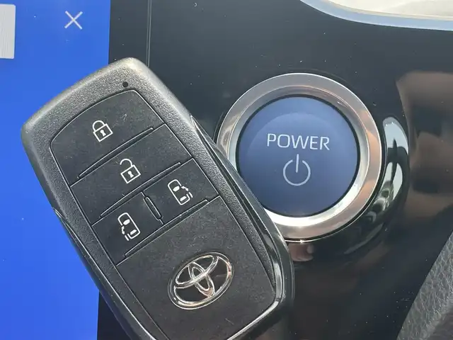 トヨタ ノア ハイブリッド S－Z 千葉県 2023(令5)年 2.6万km ホワイトパールクリスタルシャイン トヨタセーフティセンス/１０．５インチディスプレイオーディオ/１００Ｖアクセサリーコンセント/Ｄ／Ｎ席シートヒーター/電動パーキングブレーキ/両側パワースライドドア/前後コーナーセンサー/バックカメラ