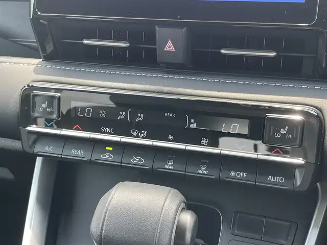 トヨタ ノア ハイブリッド S－Z 千葉県 2023(令5)年 2.6万km ホワイトパールクリスタルシャイン トヨタセーフティセンス/１０．５インチディスプレイオーディオ/１００Ｖアクセサリーコンセント/Ｄ／Ｎ席シートヒーター/電動パーキングブレーキ/両側パワースライドドア/前後コーナーセンサー/バックカメラ