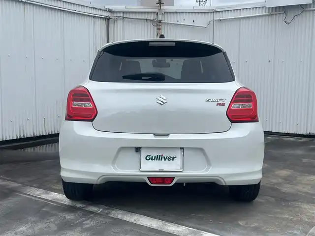 スズキ スイフト RS 広島県 2017(平29)年 6.8万km ピュアホワイトP 走行距離67435km/5速ミッション/純正16インチブラック塗装アルミホイール/ディスプレイオーディオ（ATOTO-S8）/・Bluetooth/・バックカメラ/・Googleマップなど/ドライブレコーダー/ビルトインETC/運転席シートヒーター/セーフティパッケージ/・アダプティブクルーズコントロール/・デュアルセンサーブレーキサポート/・車線逸脱警報機能/・ふらつき警報機能/・先行車発知らせ機能/・ハイビームアシスト機能/・オートライト/スマートキー×2/フロアマット/新車保証書有/取扱説明書有