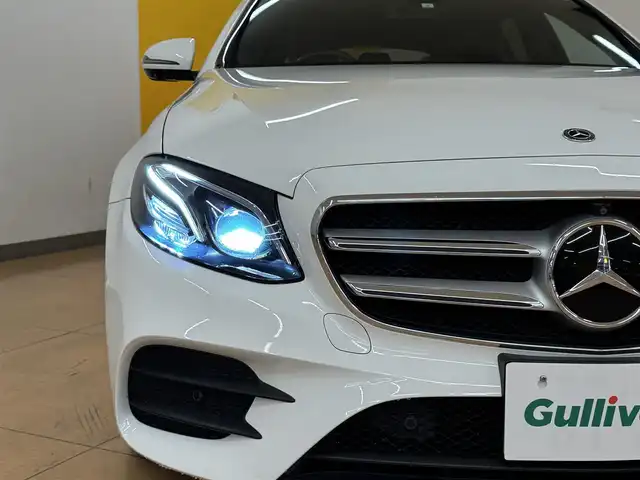 メルセデス・ベンツ Ｍ・ベンツ Ｅ２２０ｄ SWアバンギャルド AMGライン 群馬県 2019(平31)年 8.6万km ポーラホワイト 安全装備/・アクティブブレーキシステム/・ブラインドスポット/・ESP横滑り防止/・レーンキープアシスト/・全方位カメラ/・クルーズコントロール/・クリアランスソナー/・オートライト/・オートマチックハイビーム/・SOSコール/12.3インチ純正ワイドナビ/・AM/FM/USB/・フルセグTV/SD/・Bluetooth/・ブルメスター/LEDヘッドライト/サンルーフ/ETC/全席シートヒーター/前席シートメモリー/電動パーキング/純正フロアマット/純正19インチアルミホイール/スマートキー/プッシュスタート