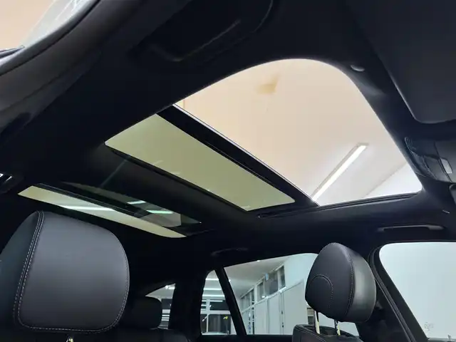 メルセデス・ベンツ Ｍ・ベンツ Ｅ２２０ｄ SWアバンギャルド AMGライン 群馬県 2019(平31)年 8.6万km ポーラホワイト 安全装備/・アクティブブレーキシステム/・ブラインドスポット/・ESP横滑り防止/・レーンキープアシスト/・全方位カメラ/・クルーズコントロール/・クリアランスソナー/・オートライト/・オートマチックハイビーム/・SOSコール/12.3インチ純正ワイドナビ/・AM/FM/USB/・フルセグTV/SD/・Bluetooth/・ブルメスター/LEDヘッドライト/サンルーフ/ETC/全席シートヒーター/前席シートメモリー/電動パーキング/純正フロアマット/純正19インチアルミホイール/スマートキー/プッシュスタート