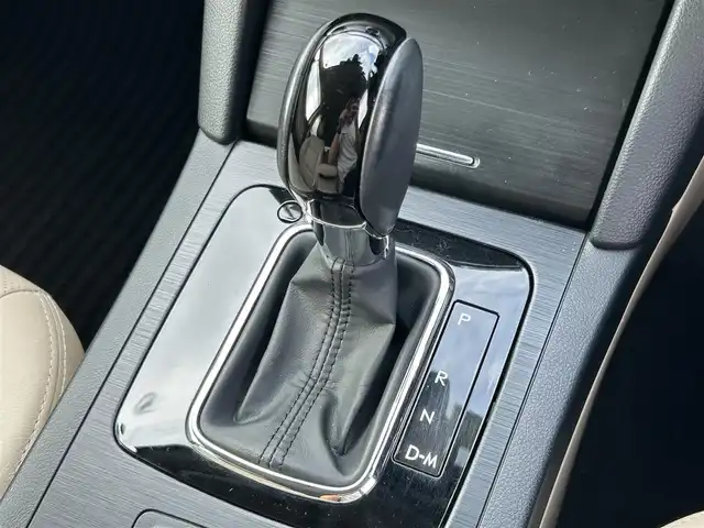 スバル アウトバック リミテッド 群馬県 2016(平28)年 5.5万km クリスタルホワイトP 4WD/純正8型ナビ(CN-LR810D)/CD・DVD・SD/USB・BT・フルセグTV/バックカメラ/ドライブレコーダー/ETC/クルーズコントロール/レザーシート/シートメモリー/前席パワーシート/全席シートヒーター/パワーバックドア/ブラインドスポットモニター/横滑り防止装置/レーンキープアシスト/衝突軽減ブレーキ/アイドリングストップ/LEDヘッドライト/純正アルミホイール/純正フロアマット