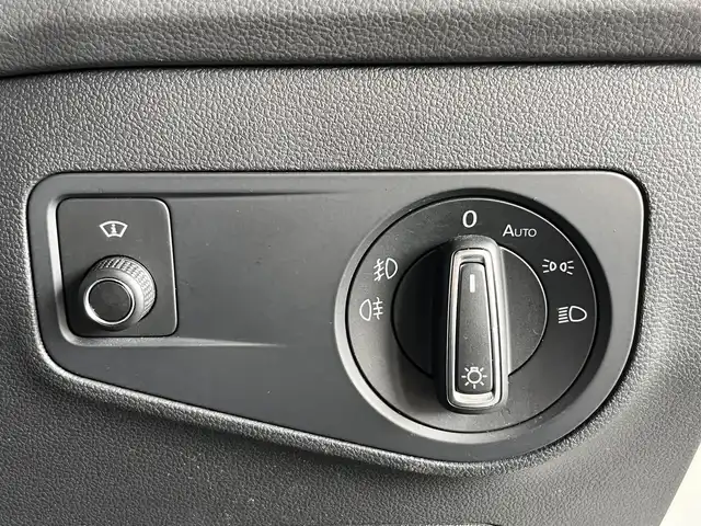 フォルクスワーゲン ティグアン TDI 4モーション Rライン 山形県 2019(令1)年 7万km 白 4WD/純正ナビ/CD/DVD/Bluetooth/フルセグTV/360°カメラ/レーンアシスト/サイドアシスト/フロントアシスト/アダプティブクルーズコントロール/リヤトラフィックアラート/前後ドライブレコーダー/シートヒーターD/N席