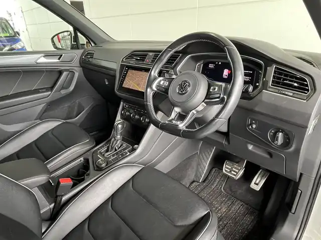 フォルクスワーゲン ティグアン TDI 4モーション Rライン 山形県 2019(令1)年 7万km 白 4WD/純正ナビ/CD/DVD/Bluetooth/フルセグTV/360°カメラ/レーンアシスト/サイドアシスト/フロントアシスト/アダプティブクルーズコントロール/リヤトラフィックアラート/前後ドライブレコーダー/シートヒーターD/N席