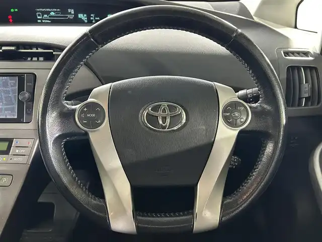トヨタ プリウス G 佐賀県 2012(平24)年 9.8万km ホワイトパールクリスタルシャイン ワンオーナー/純正7インチナビ/フルセグTV/Bluetooth/CD/DVD/バックカメラ/クルーズコントロール/オートライト/HIDヘッドライト/フォグライト/前後ドライブレコーダー/ビルトインETC/運転席パワーシート/ハーフレザーシート/カーテンエアバック/純正フロアマット/社外17インチアルミホイール/純正ドアバイザー/ステアリングスイッチ/電動格納ミラー/ISOFIX対応シート/スマートキー/スペアキー×1/プッシュスタート